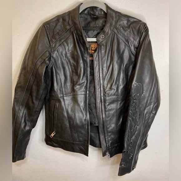 Milwaukee Jackets & Blazers - Women’s Black Leather Jacket with Wing Small Motorcycle